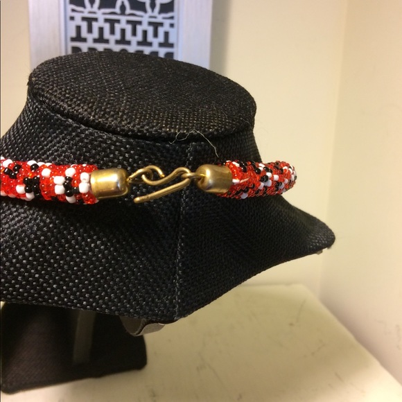 African Beaded Maasai Necklace - Picture 3 of 3